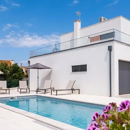 Villa Carlotta - By Smarthomes
